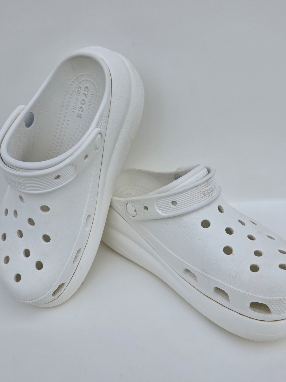 Crocs Classic Crush Unisex Platform Clogs White Size M6 W8